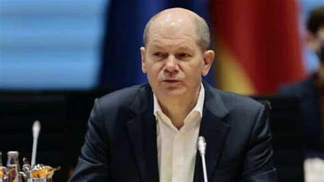 Olaf Scholz condemns firebomb attack on Berlin synagogue