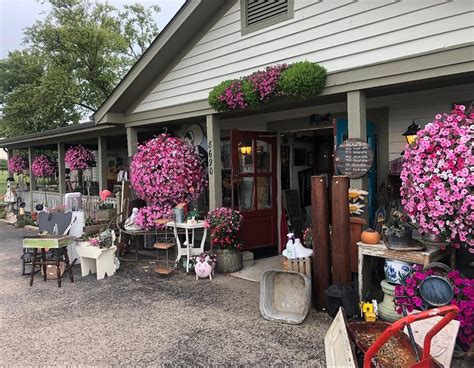 Vintage Market Melbourne Florida. Visit Melbourne Florida's Largest Vintage Market with over 32,000 square feet and space for over 280 vendors who sell vintage items, rehab furniture, antiques, boutique gifts, collectibles, and much more. Walk in and walk out with a gift ready to go!. 