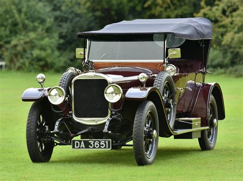 Old Car & Classic Car Windshield Glass Replacement in Seattle