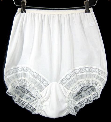 Victoria secret bra lot with matching panties: bra 34 C-D panties 3 small 2  med