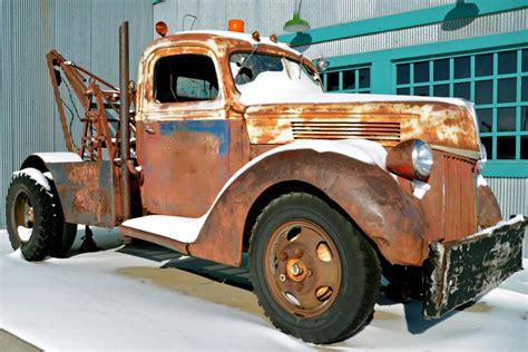 Old Tow Truck Photos and Premium High Res Pictures - Getty Images