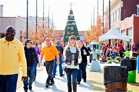 Old Town Holiday Stroll - Facebook