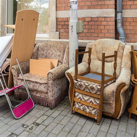 Old furniture removal. We have fixed prices based on the size of your sofa, so you’ll know exactly what you’re paying before you book. They will carefully remove your old furniture and dispose of your sofa responsibly - recycling as much of the materials and components as possible. What’s more, Clearabee also plants trees to offset the carbon emissions of ... 