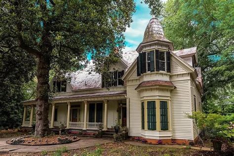 Old houses for sale in ga. Max. Acres. Old Houses for Sale in Georgia. c. 1910. Loft Condo in the Heart of Delightful Downtown Carollton. Carrollton, Georgia. $225,000. Livin’ the dream! One level loft … 