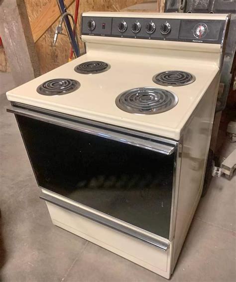 Old kenmore oven models.  Model #: 9114698810 Details: 30" Electric Downdraft Ran...