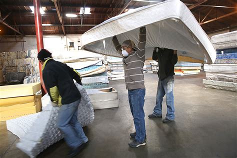 Old mattress removal. Oct 9, 2018 · Recycling an old mattress is the disposal option that will have the best environmental impact. Instead of tossing it in a landfill, recycling your old mattress ensures that toxic chemicals are kept out of the nearby air, water, soil, and food supply. Recycling your unwanted mattress also helps your community. 