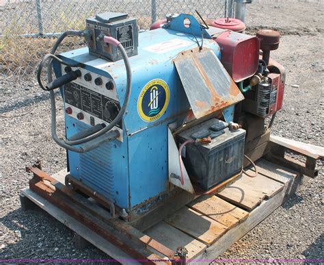 Nov 5, 2008 / Miller 225g welder replacement engine #1 . jayste Veteran Member. Joined Feb 12, 2008 Messages 1,740 Location "Sold the 1/4 of a 1/4 but still tractorin' " ... The Onan engines should be interchangeable from welder to generator. You would have to change sheet metal and some other parts but they will be interchangeable.. 