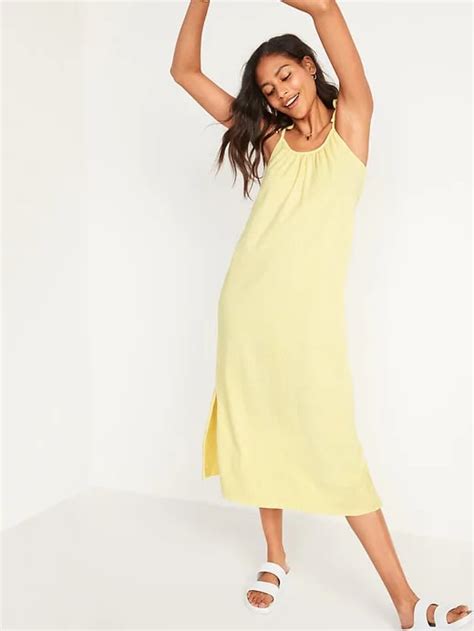 Old navy camisoles. Find a great selection of Women's Tops at Nordstrom.com. Shop top brands like Free People, Madewell, Vince Camuto, Topshop, Eileen Fisher & more. 