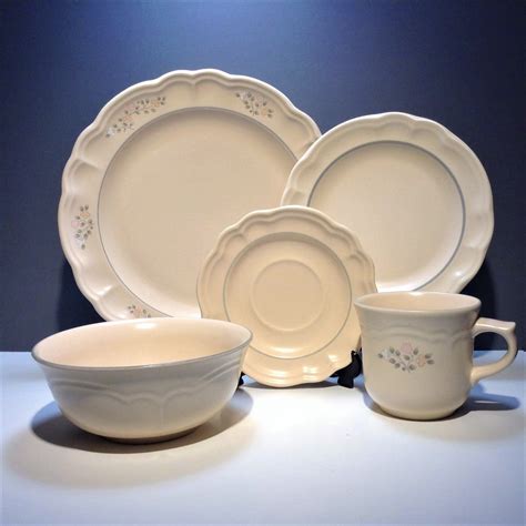 Vintage Four PFALTZGRAFF "April" Pattern Ceramic Dinner Plates Retro Country Farmhouse Kitchen Decor (508) Sale Price $37.80 $ 37.80 . 
