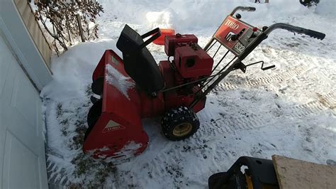 Old toro snowblower. Jan 13, 2017 · This is the first Toro 10/32 I have seen. It is very interesting that it has battery powered electric start with an alternator for a late 70's or early 80's ... 