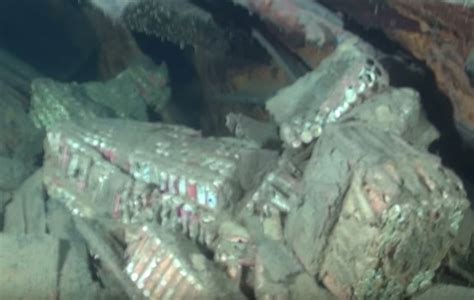 Old whitey ss kamloops. Meet Old Whitey, the Preserved Corpse of the SS Kamloops, Lake Superior's Most Haunted Shipwreck Via weekinweird.com by Greg Newkirk It seems that the harder it is to access to haunted location, the scarier the ghost stories tend to be... 