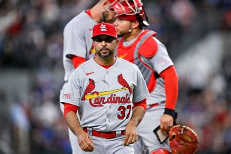 Oli Marmol will return as Cardinals manager in 2024, Mozeliak confirms