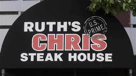 Olive Garden owner buys Ruth's Chris Steak House for about $715 million