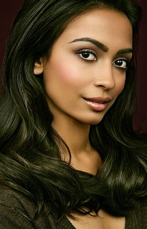 Olive complexion skin. Olive skin will land within a neutral / warm undertone in foundation. Someone with an olive undertone would still need to know their skin intensity, which is the skin’s surface color. For example, at Lancôme, shades are organized by the following 5 skin intensities (shade groupings to match your skin tone) : Fair, Light, Medium, Medium … 