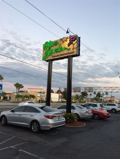 Olive garden bradenton. Mar 1, 2020 · Olive Garden Italian Restaurant. Claimed. Review. Save. Share. 205 reviews #139 of 330 Restaurants in Bradenton ₹₹ - ₹₹₹ Italian Vegetarian Friendly Gluten Free Options. 4420 West 14th St, Bradenton, FL 34207 +1 941-756-2370 Website Menu. Closed now : See all hours. Improve this listing. 