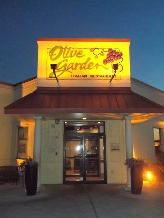 Olive garden lima ohio. May 23, 2016 · Olive Garden Italian Restaurant, Lima: See 146 unbiased reviews of Olive Garden Italian Restaurant, rated 4 of 5 on Tripadvisor and ranked #10 of 170 restaurants in Lima. 