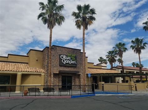 Olive garden palm desert. The Palm Desert Olive Garden is open from 11 a.m. to 10 p.m.Sundays through Thursdays, and from 11 a.m. to 11 p.m. on Fridays and Saturdays. To see more from Olive Garden, click here . 