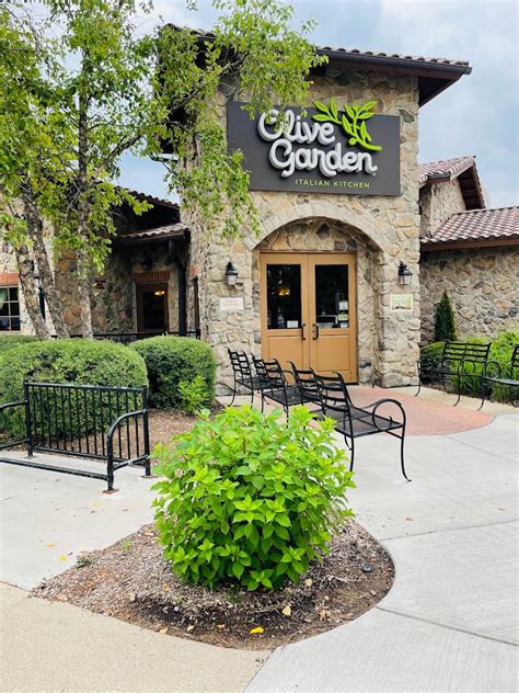 Olive garden schaumburg. Things To Know About Olive garden schaumburg. 
