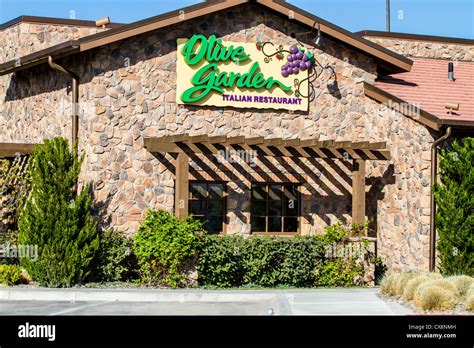 Olive garden sparks. Enjoy authentic Italian cuisine at Olive Garden in Henderson, Nevada. Whether you want to savor our signature pasta dishes, indulge in our unlimited soup, salad and breadsticks, or treat yourself to our desserts and drinks, Olive Garden has something for everyone. Make your reservation online or call (702) 451-5133. 