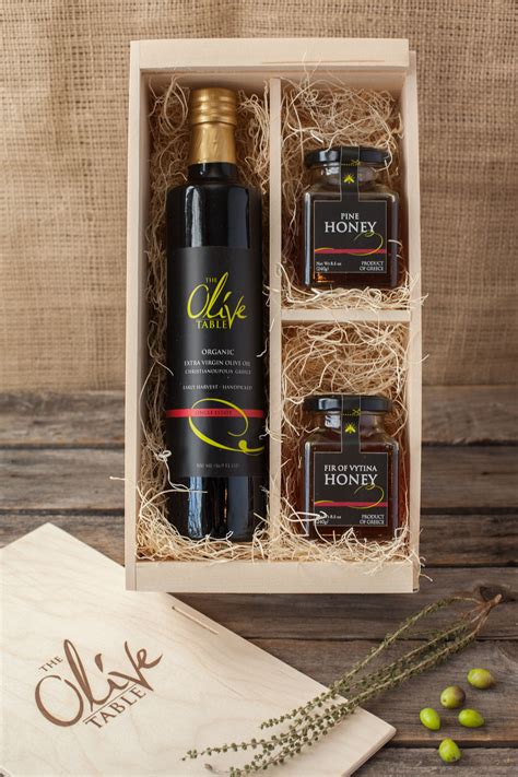 Olive oil gifts. Gift box with 60ml of 'Physis of Crete 0.2' extra virgin olive oil 4x40gr dips ,Ouzo 50ml and 70gr cinnamon sticks. 1x40gr Greek honey 1x40gr […]. 