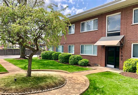 Olive pointe apartments. Olive Pointe Apartments Reviews and Ratings. Olive Pointe ApartmentsWrite a Review 1100 Indian Cir Dr Apt A, Olivette, MO 63132. 🎉 Want to match with more properties like this one? 