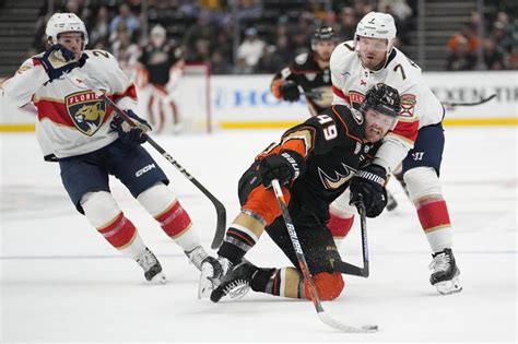 Oliver Ekman-Larsson leads Panthers to 2-1 victory over Ducks