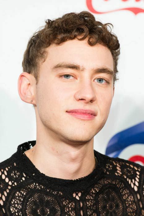 Olly Alexander Height - CelebHeights.com