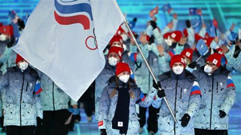 Olympic chiefs ban Russia — but door still open to Paris 2024 for athletes