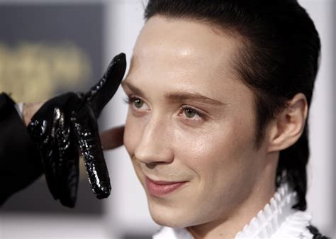 Olympic figure skater Johnny Weir takes break for fundraiser