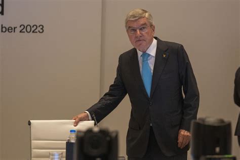 Olympic president Thomas Bach urged by IOC members to extend term limit and seek 4 more years
