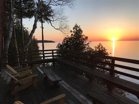 On The Rocks - Cliffside Lodge :: Door County Vacation Rental