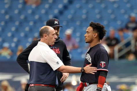 On one play, Twins lose scoring opportunity, second baseman