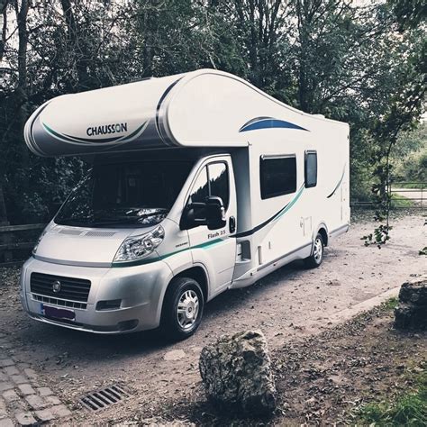 On the road again motorhome hire - Domov