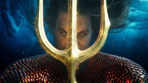 On the weekend before Christmas, ‘Aquaman’ sequel drifts to first