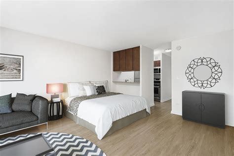 One bedroom apartments in chicago. Find your next apartment in 60617 on Zillow. Use our detailed filters to find the perfect place, then get in touch with the property manager. Skip main navigation. ... 7940 S Brandon Ave UNIT 1, Chicago, IL 60617. $1,800/mo. 3 bds; 1 ba--sqft - Apartment for rent. Show more. 9 days ago Apply with Zillow. 7953 S Essex Ave APT 3, Chicago, IL ... 