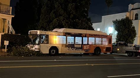 One hurt after MTS bus crashes into multiple parked cars