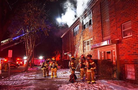 One person hurt, 4 others displaced after apartment building fire