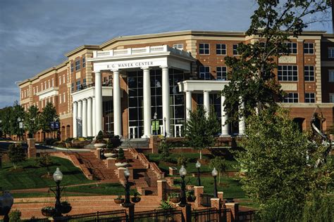  One University Parkway High Point, NC 27268 (800) 345.6993 (336) 841.9000 ; Admissions Events; Campus Map; Employment Opportunities; Faculty & Staff Directory ... . 