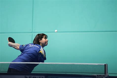 One-armed table tennis player eyes both Olympics and Paralympics