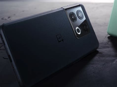 OnePlus 10 Pro to Include Hasselblad Camera and Ultrawide Lens