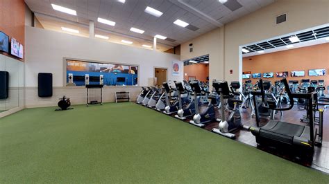 Onelife fitness tysons. JOIN ONELIFE FITNESS TODAY AND GET THE ULTIMATE FITNESS EXPERIENCE! You’ll have more workout choices, equipment, classes, sports and locations than any other gym or sports club in the region. Please enter your ZIP Code to find the clubs closest to you. Our world-class facilities and programming have been carefully designed to give everyone ... 
