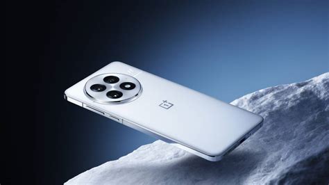 Oneplus update.  The recently launched OnePlus 13 is receiving its first software update.  Updat...