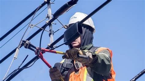 Ongoing Storm repairs, public safety concerns leave thousands without power in Quebec
