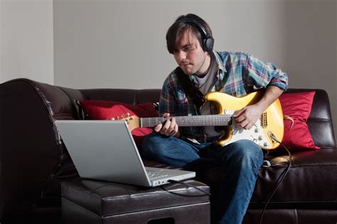Online guitar classes. Learn guitar from free online video lessons for beginners and intermediate players. Find a massive library of guitar lesson videos on technique, music theory, lead guitar, rhythm guitar, blues guitar and more. 