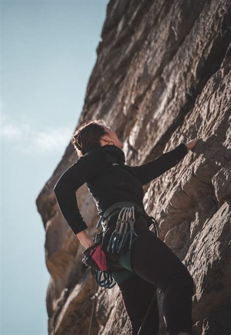 Onsight vs flash climbing.  flash doesn't make The onsight performance is as one would expect...