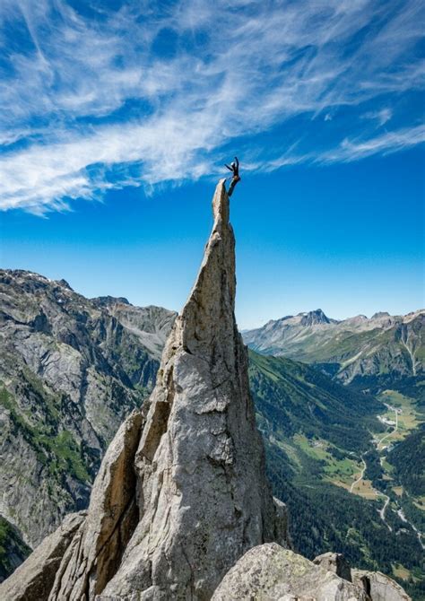 Onsight vs flash vs redpoint.  Both types of setting have their pros and con...