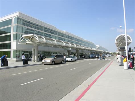 Ontario airport ontario ca. 429 North Vineyard Avenue, Ontario, California, USA, 91764. Fax: +1 909-937-8028. prod16,7FBAE342-CC4F-5888-ACB2-4BC547777867,rel-R24.2.4. Experience endless tranquility in the hotel rooms and suites at Sheraton Ontario Airport Hotel, offering pillowtop mattresses, flat-screen TVs and room service. 