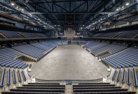 Ontario arena. In the spring and summer the arena floor becomes available for team sports such as inline skating and broomball. The floor capacity for any special event is a maximum capcity of 800. It has a seating capacity of 200 and is wheelchair accessible. Please call 519-360-1998 to assist with your booking. There are a total of 10 indoor ice facilities ... 