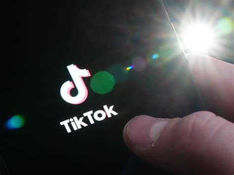 Ontario bans TikTok app from government-issued mobile devices