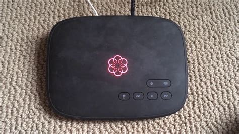 Ooma base solid red. 4 short red blinks, long delay [repeat] - dect base firmware upgrade Telo2 Factory reset: - press down on play and trash buttons as soon as stage d. is reached (blinking red), or sooner if you like - wait for blinking red to transition to a fast red/blue blink - wait for fast red/blue blink to transition to solid red - release the buttons 